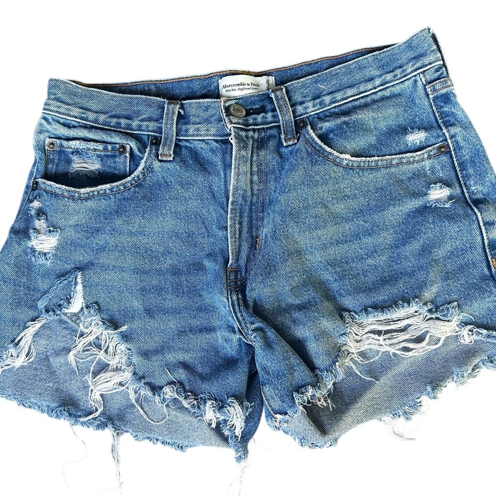 Abercrombie & Fitch Mid Rise Boyfriend Shorts Distressed‎ Denim Sz 4